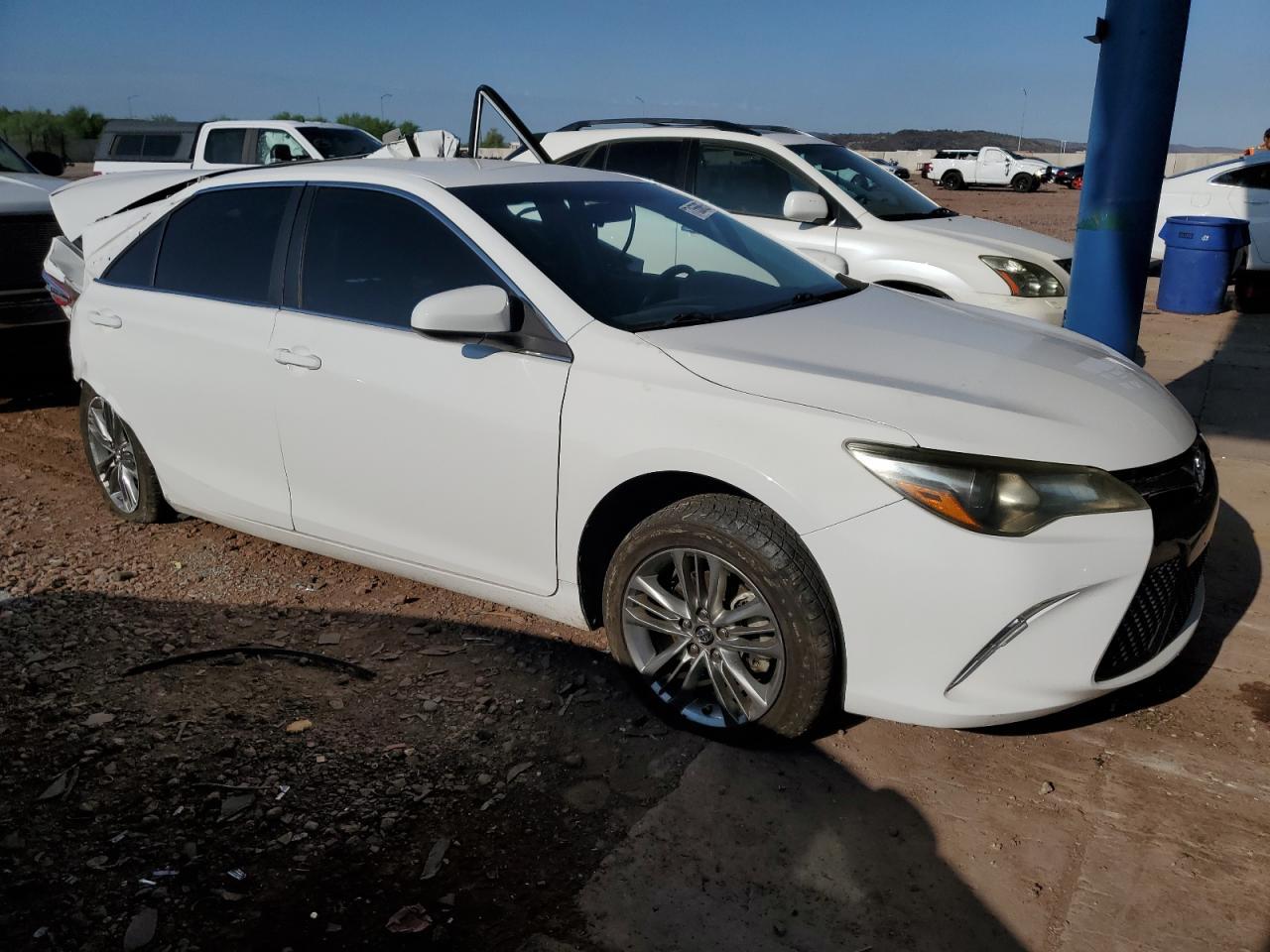 2015 Toyota Camry Le - Фото 4