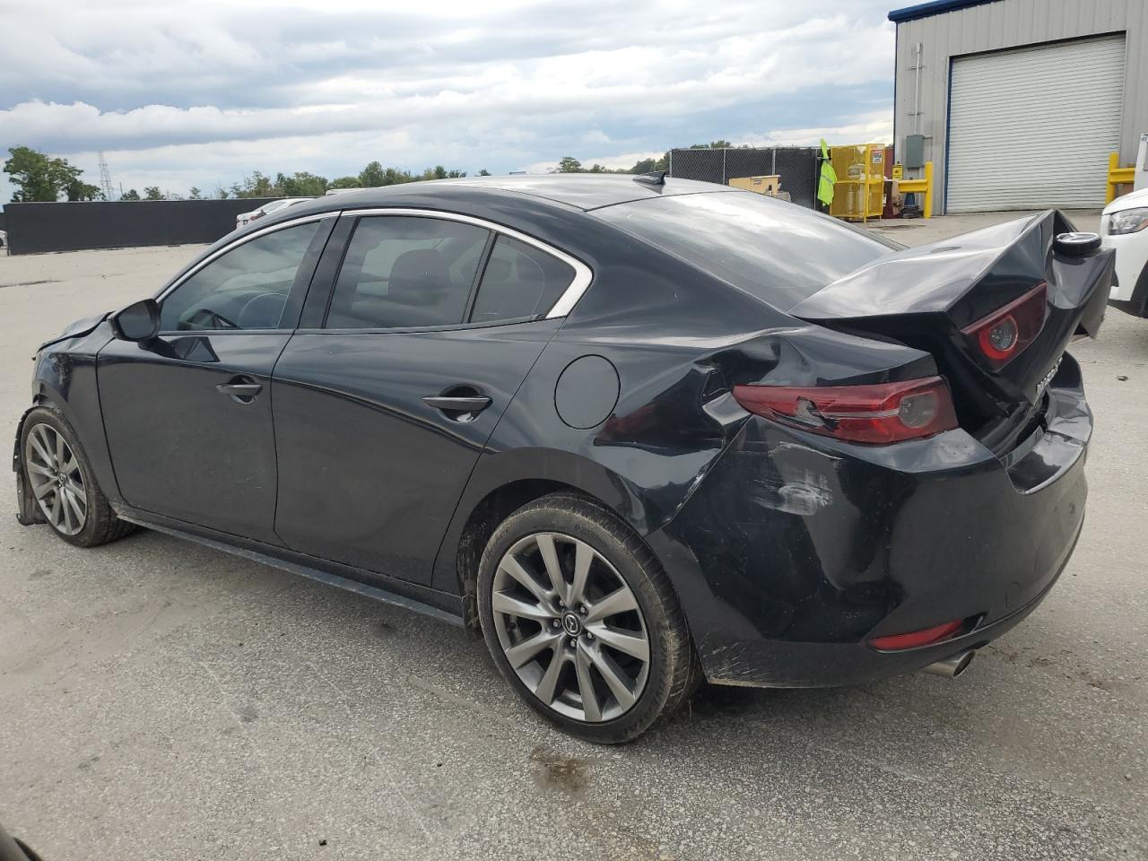 2020 Mazda 3 Premium - Фото 2