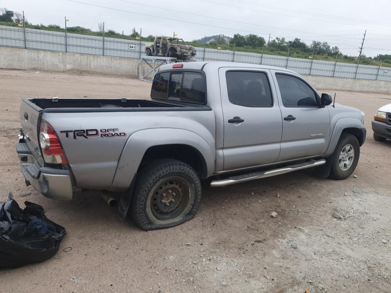 2015 Toyota Tacoma Double Cab - Image 3