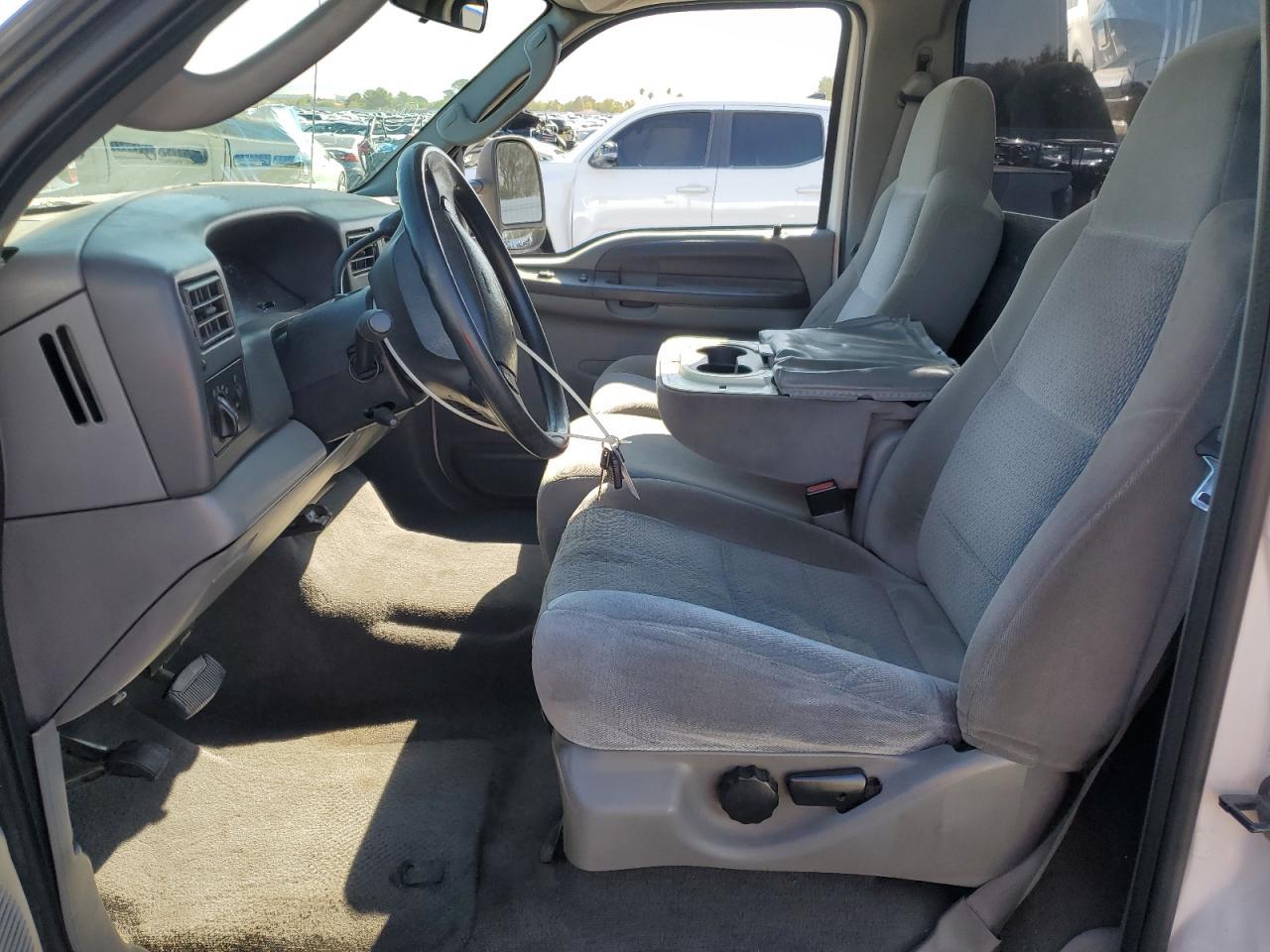 2004 Ford F250 Super Duty - Image 7