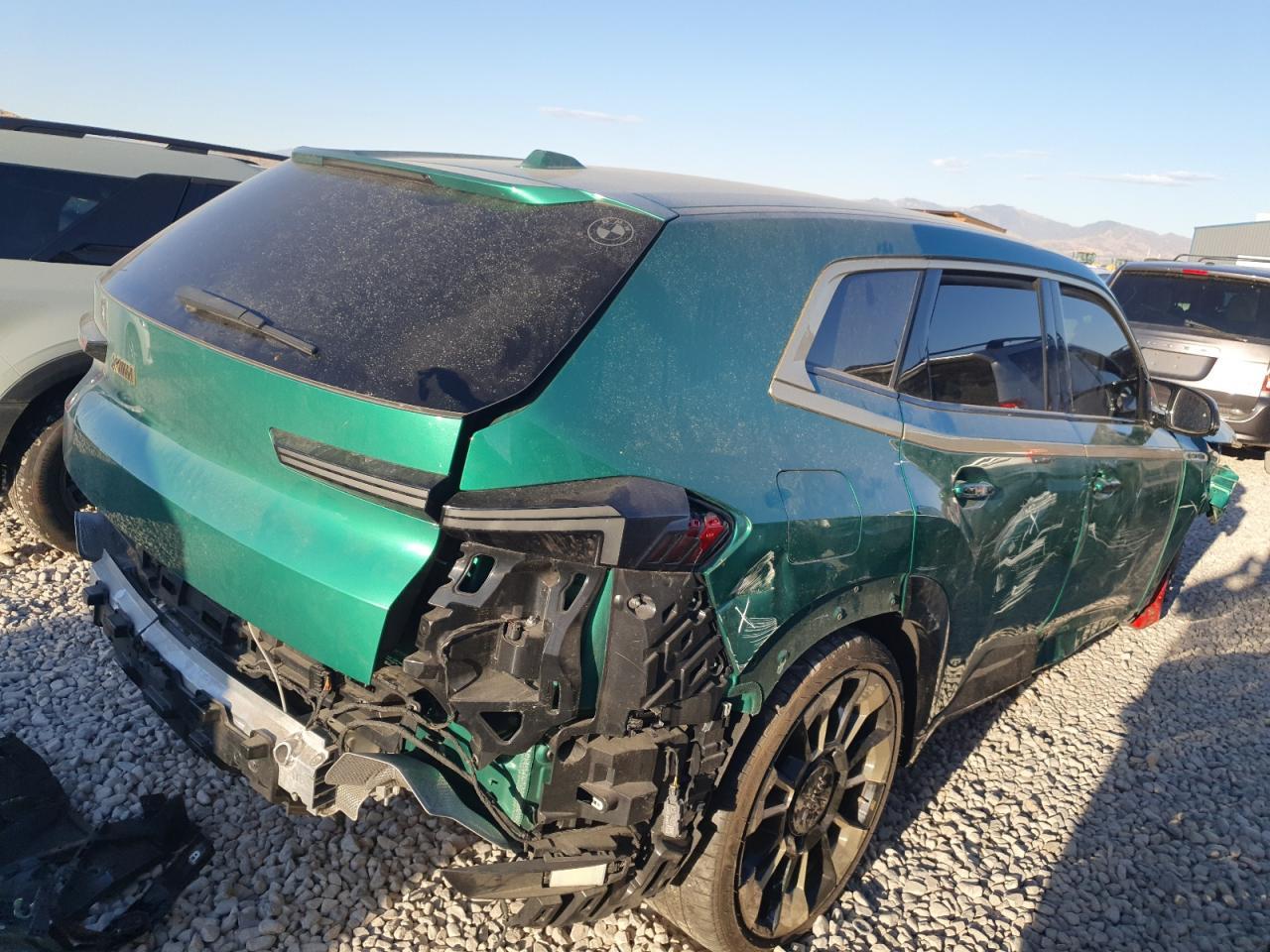 2024 BMW Xm - Фото 3