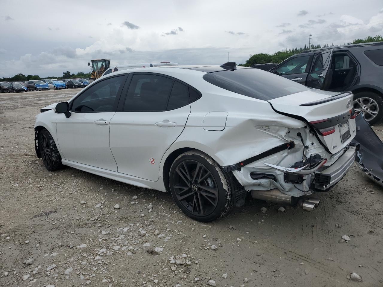 2025 Toyota Camry Xse - Фото 2