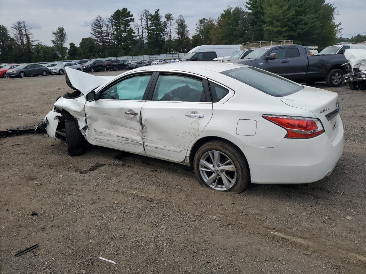 2015 Nissan Altima 2.5 - Image 2