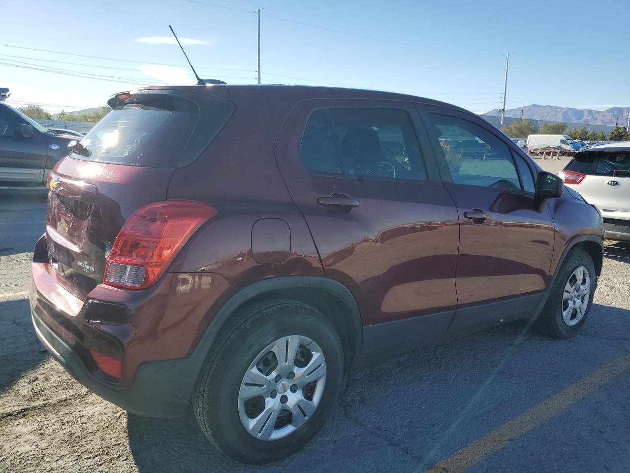 2017 Chevrolet Trax Ls - Image 3