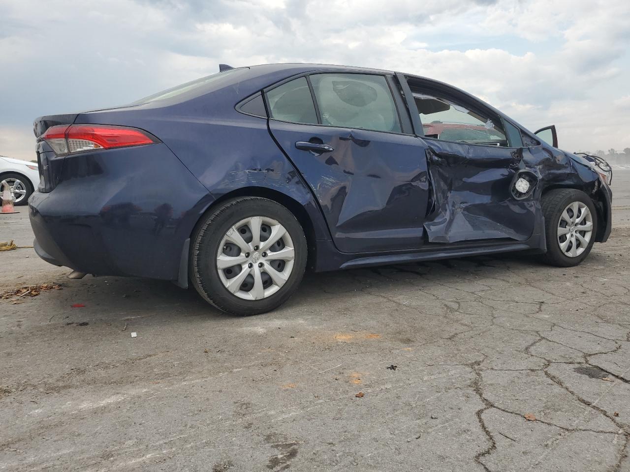 2021 Toyota Corolla Le - Image 3