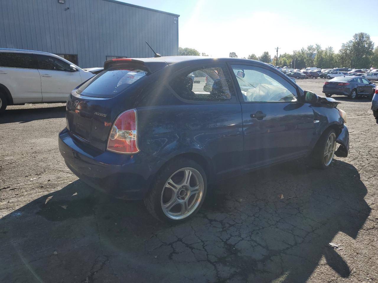 2009 Hyundai Accent Gs - Image 3