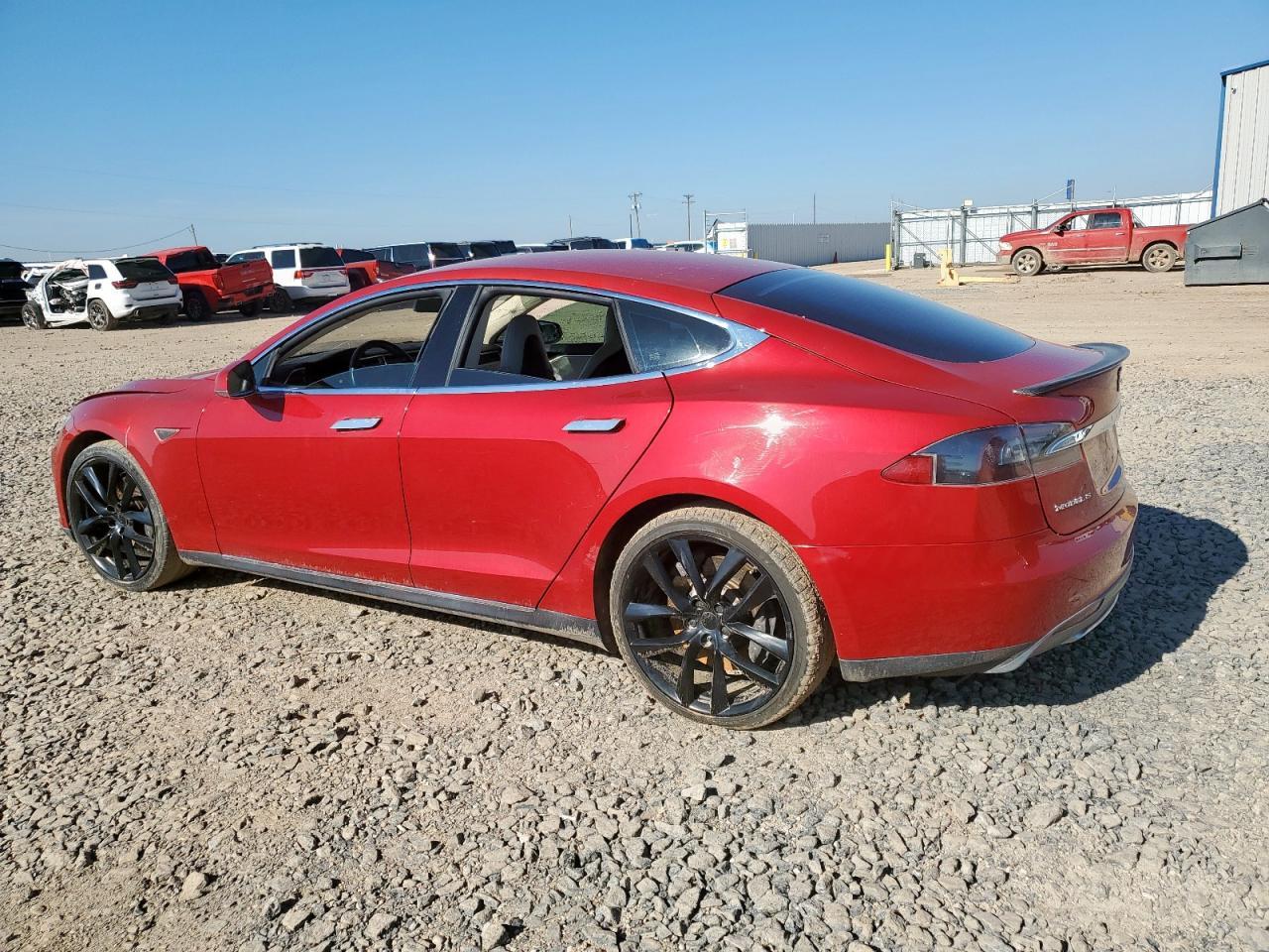 2014 Tesla Model S - Image 2