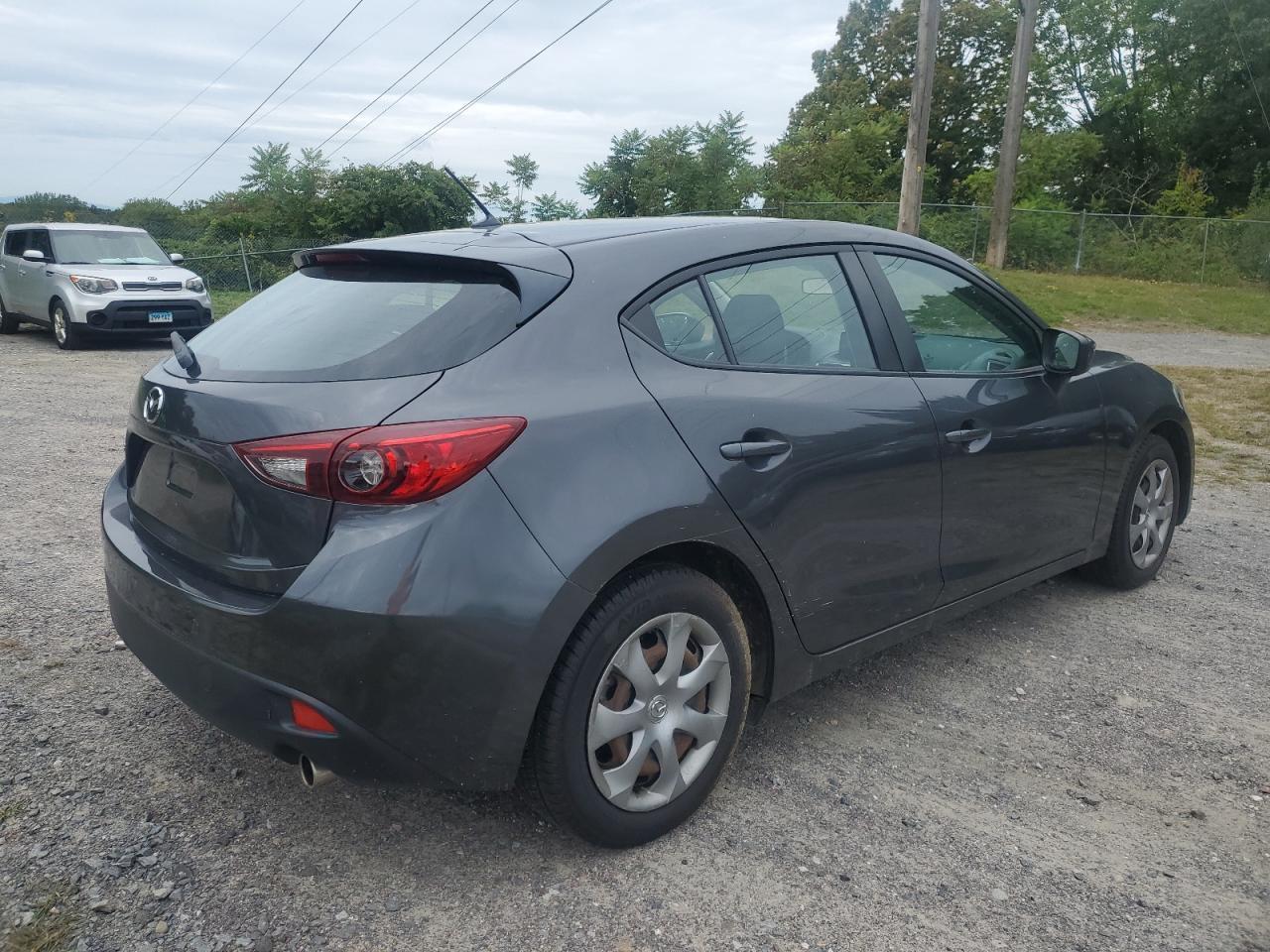 2015 Mazda 3 Sport - Image 4