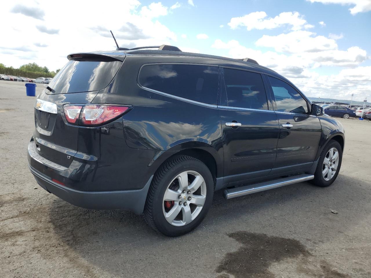 2017 Chevrolet Traverse Lt - Фото 3