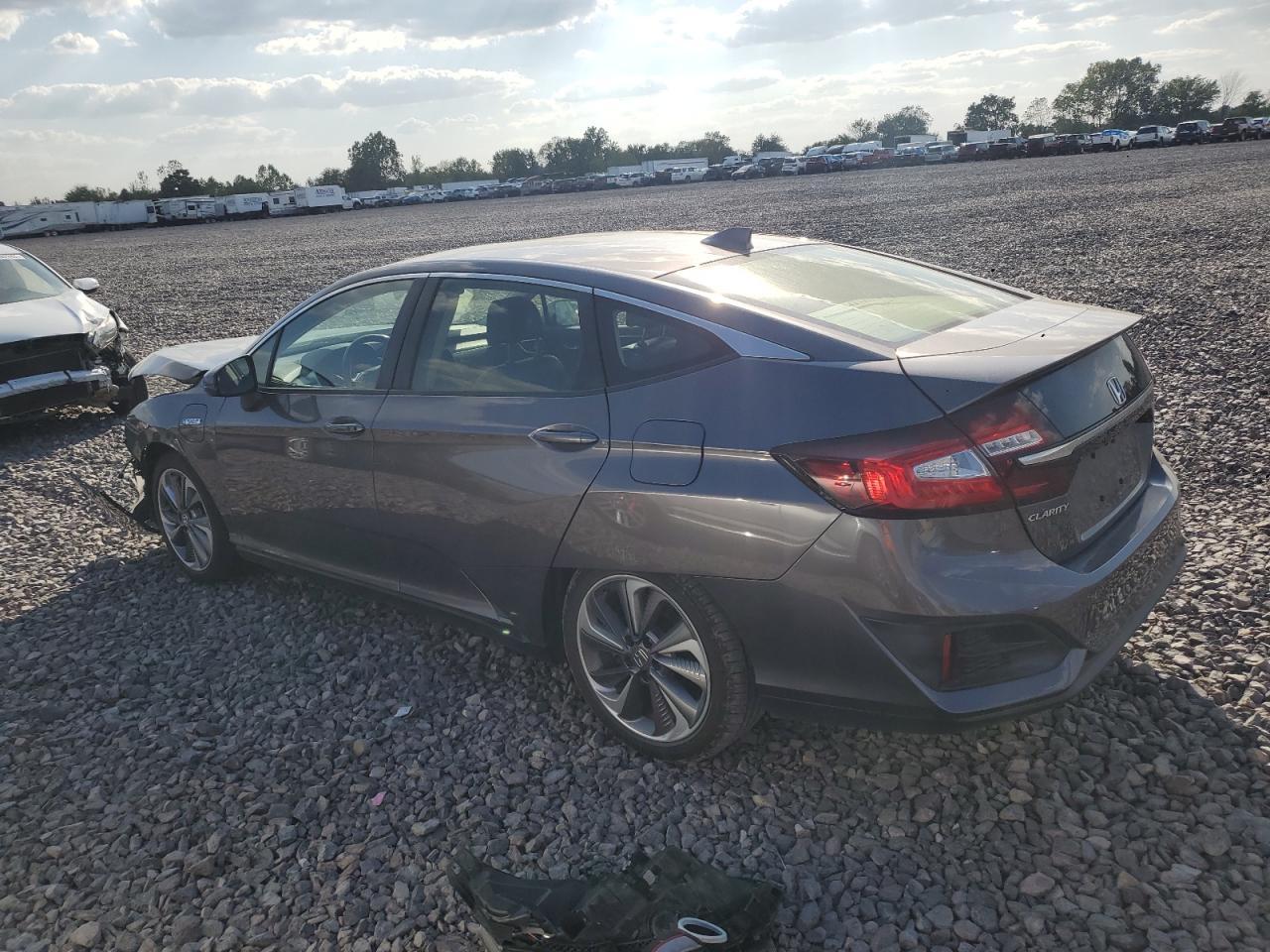 2020 Honda Clarity Touring - Image 2