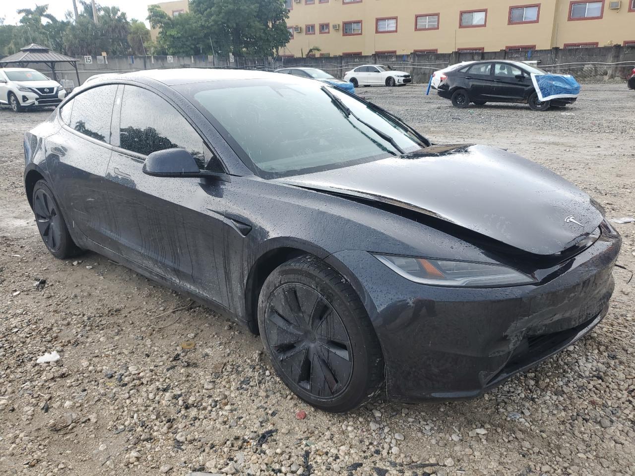 2024 Tesla Model 3 - Image 4