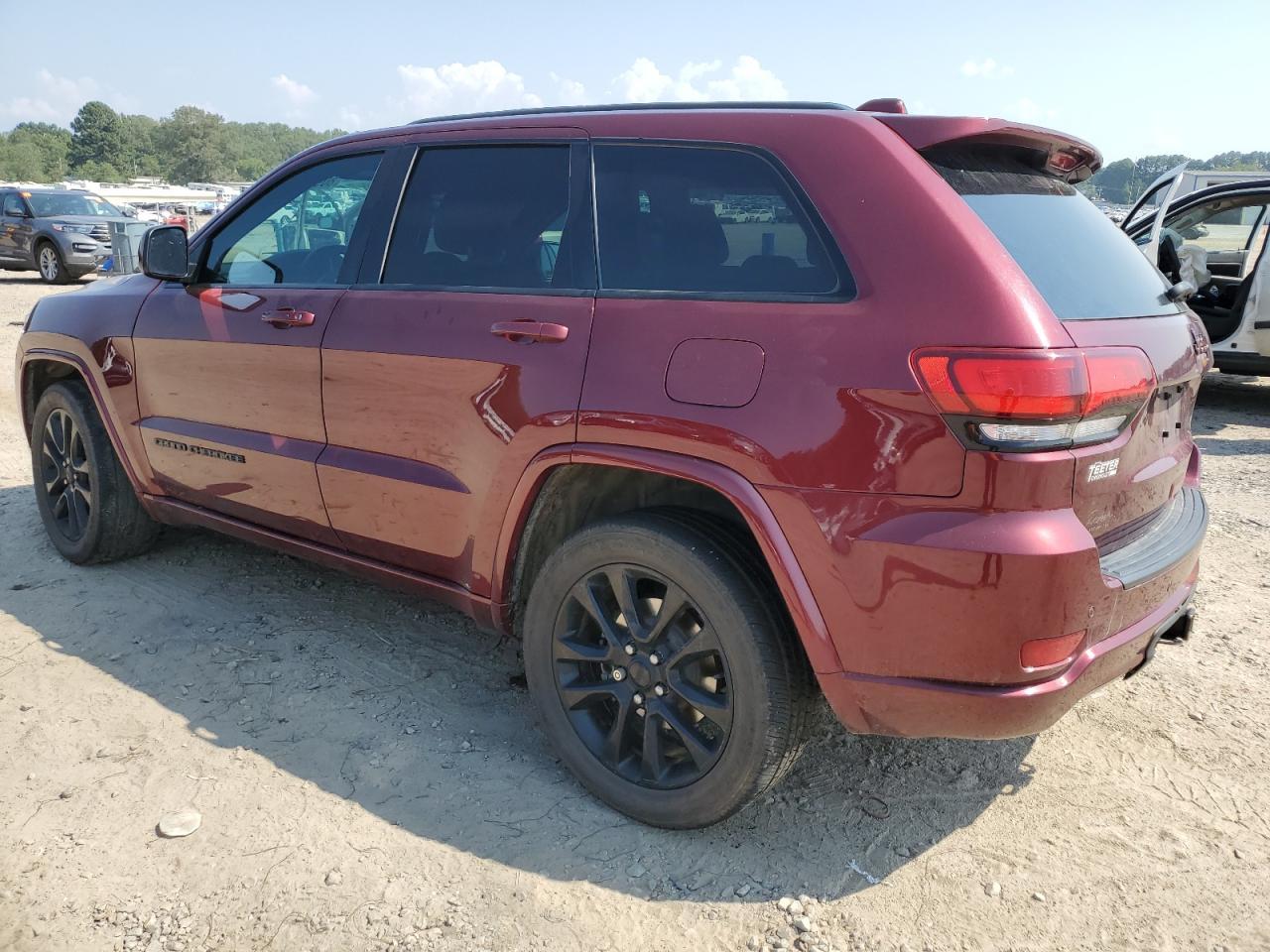 2020 Jeep Grand Cherokee Laredo - Image 2