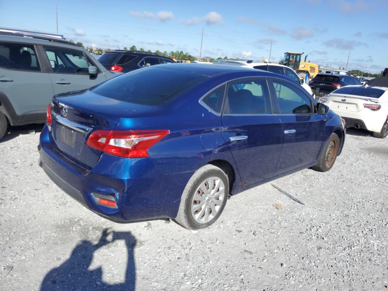 2019 Nissan Sentra S - Фото 3