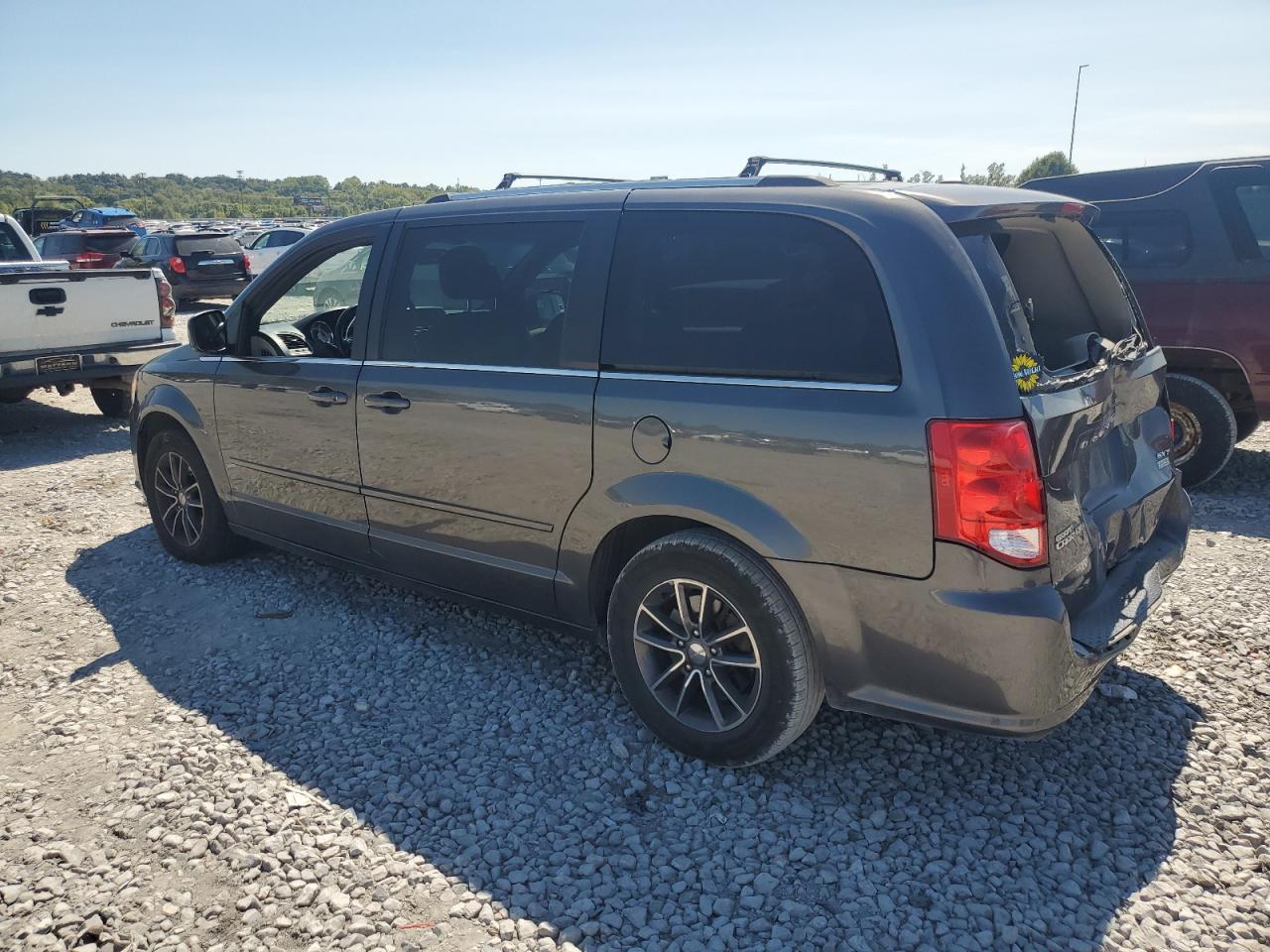 2017 Dodge Grand Caravan Sxt - Фото 2