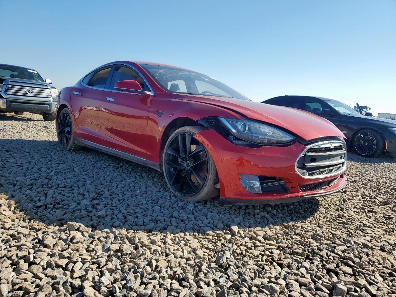 2014 Tesla Model S - Image 4