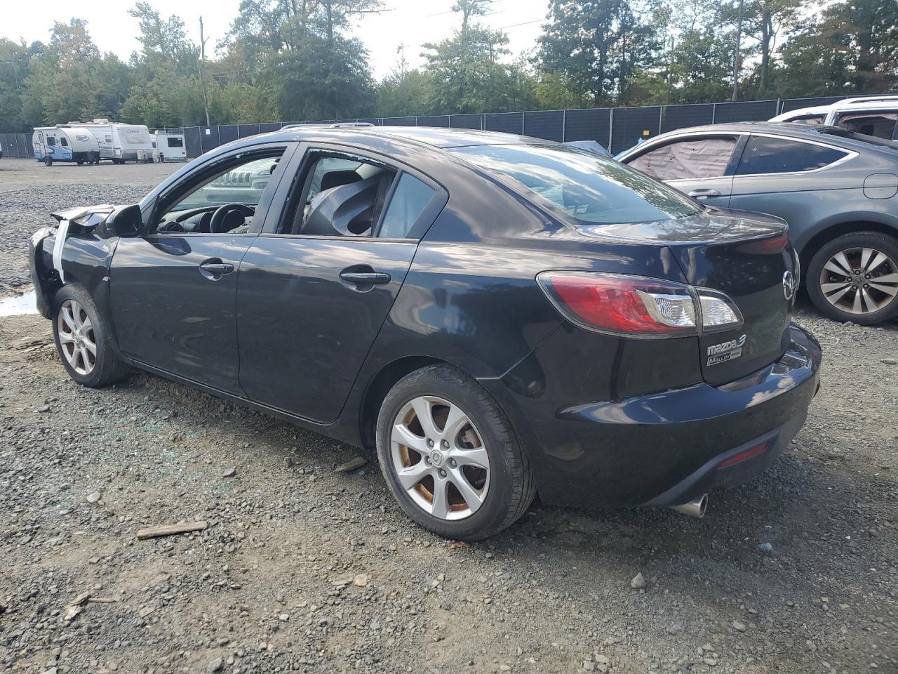 2010 Mazda 3 I - Image 2