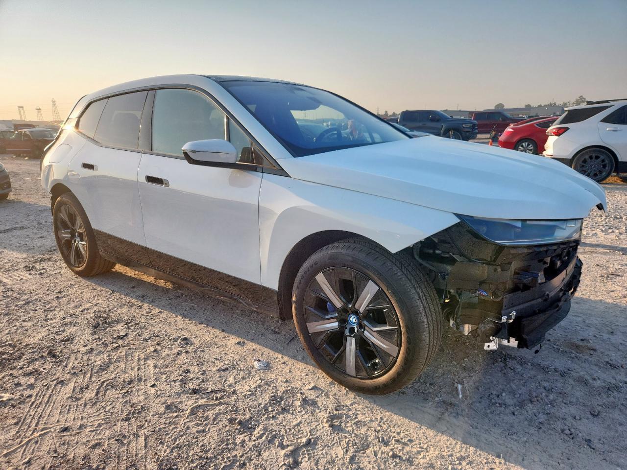 2025 BMW Ix xDrive50 - Image 4