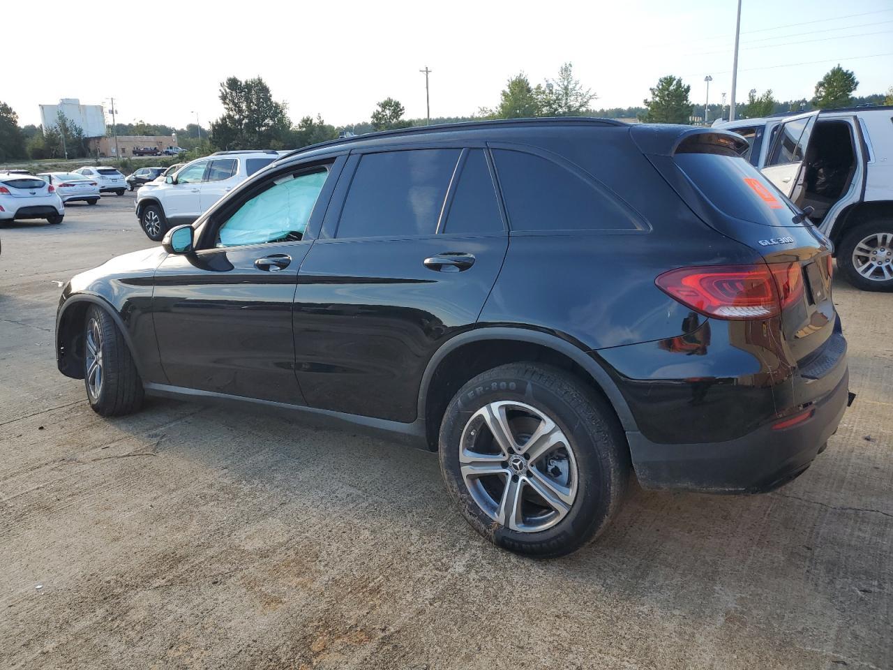2020 Mercedes-Benz Glc 300 - Image 2