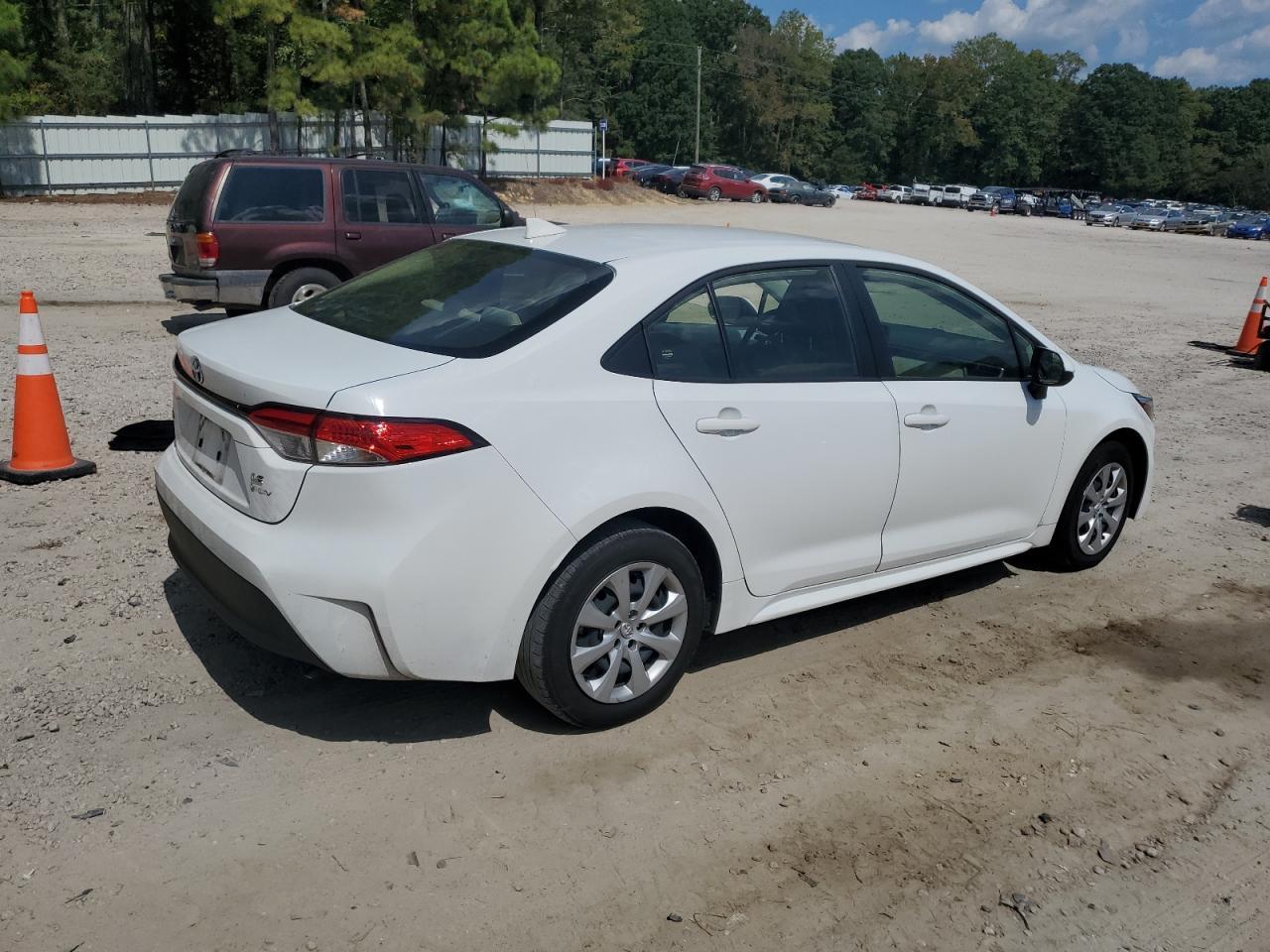 2025 Toyota Corolla Hybrid Le - Image 3