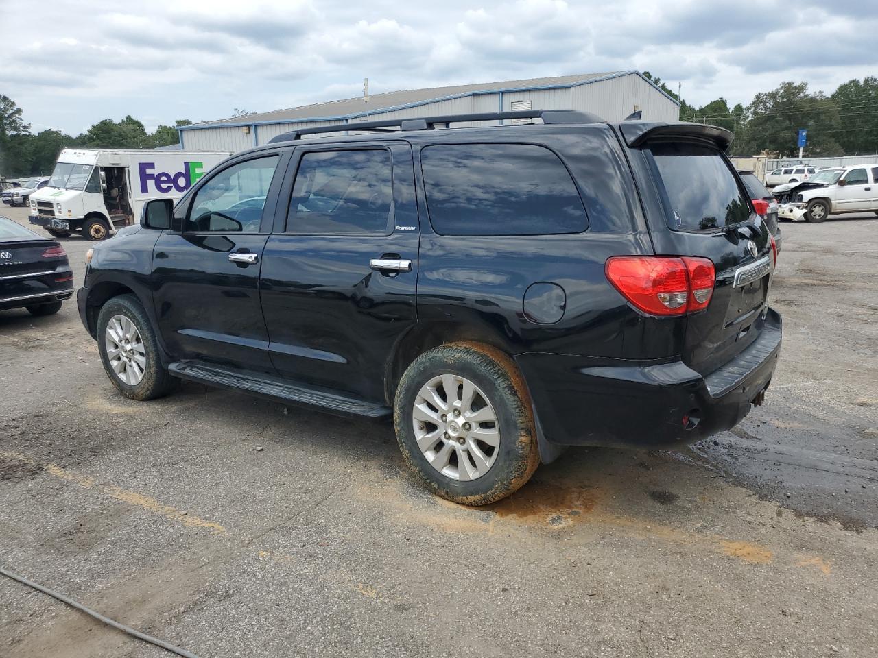2011 Toyota Sequoia Platinum - Фото 2