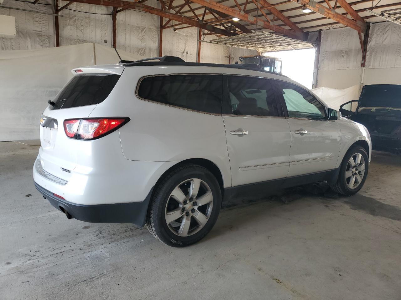 2017 Chevrolet Traverse Premier - Фото 3