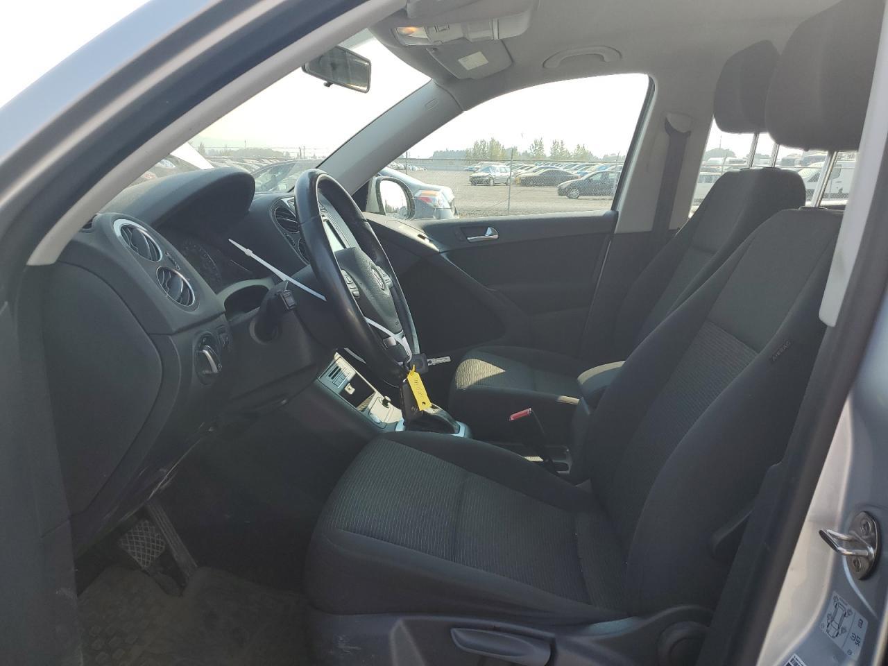 2017 Volkswagen Tiguan S - Фото 7