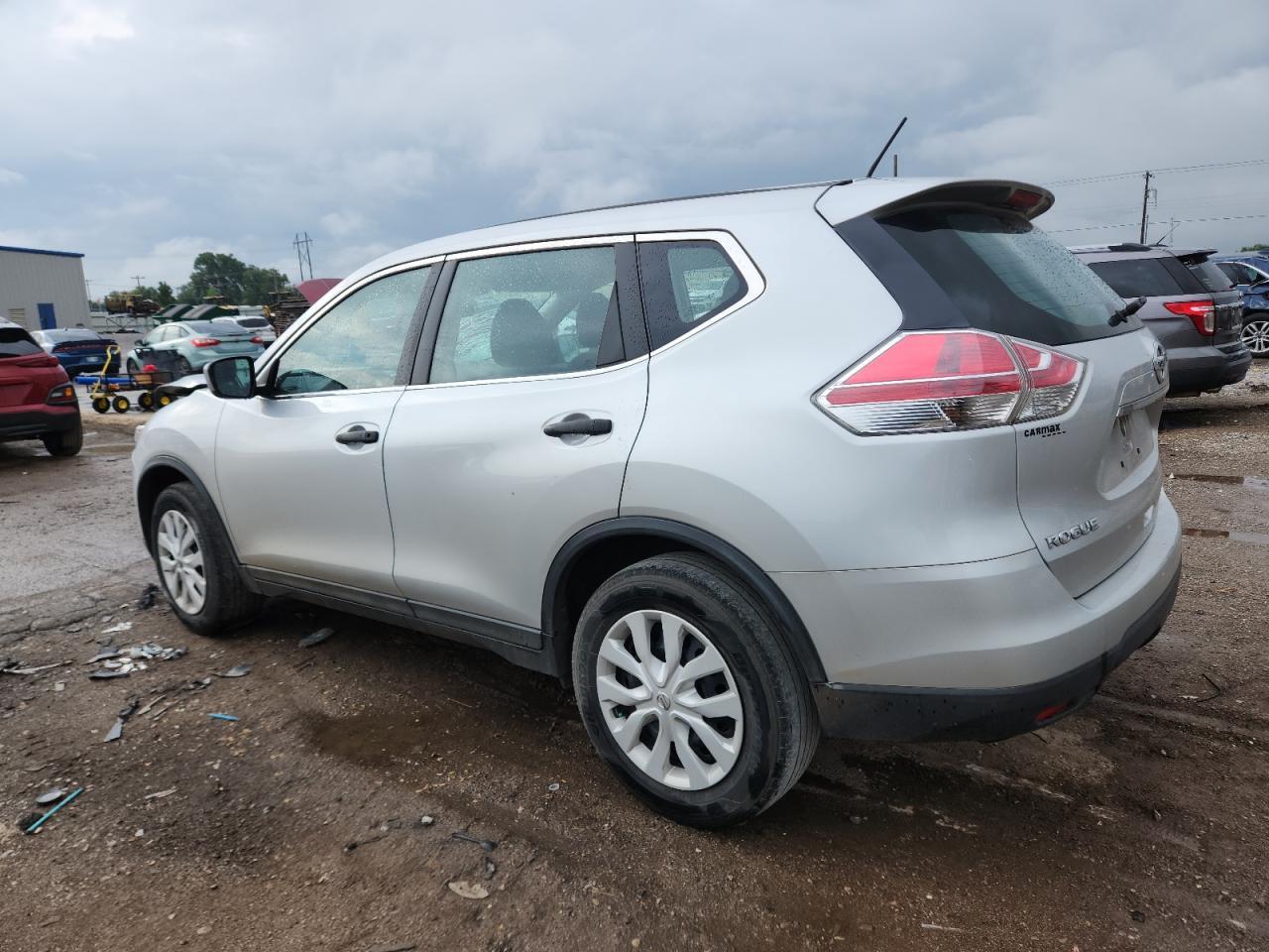 2016 Nissan Rogue S - Image 2