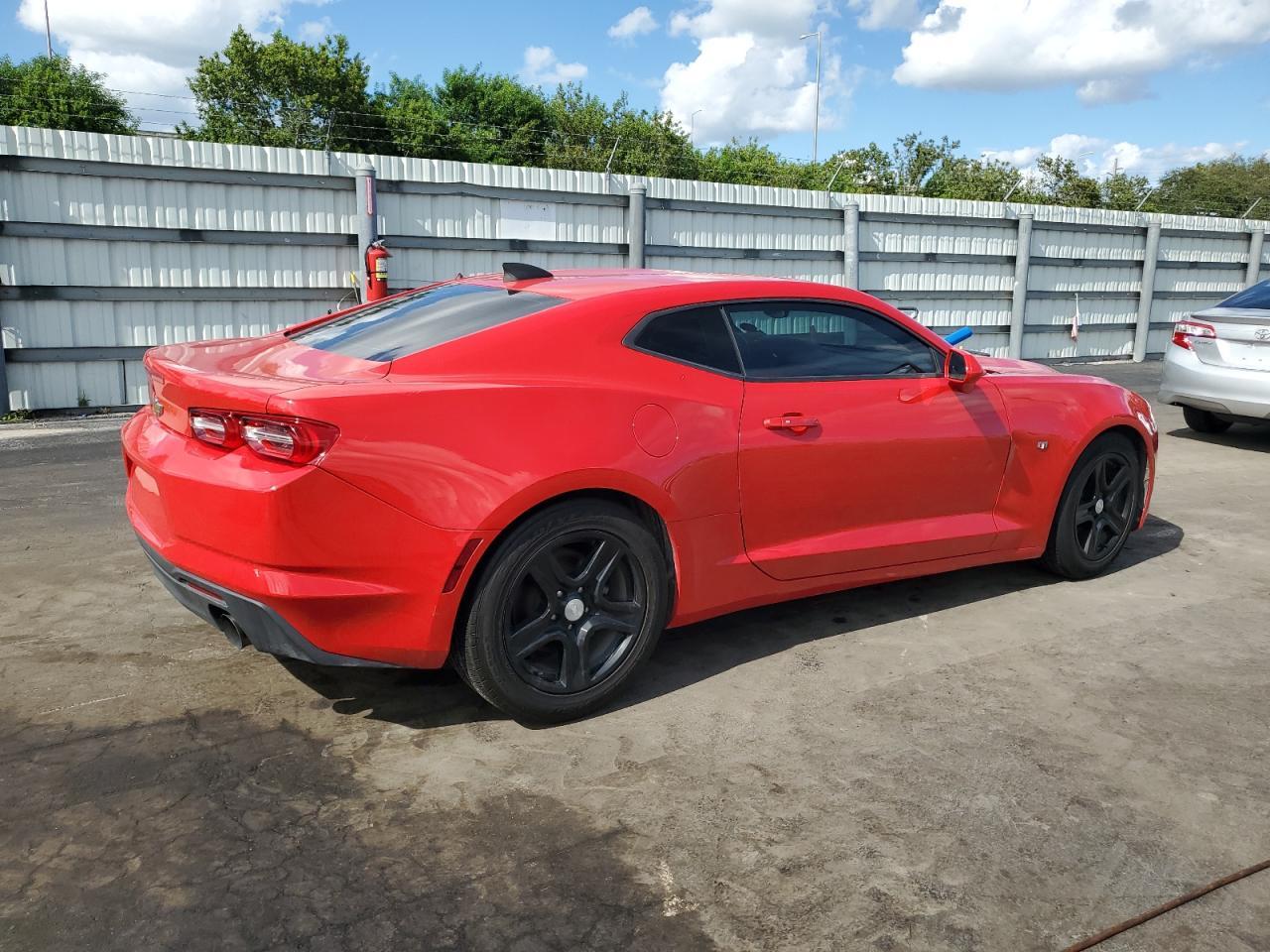 2020 Chevrolet Camaro Ls - Фото 3