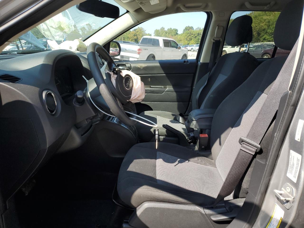 2016 Jeep Compass Sport - Фото 7