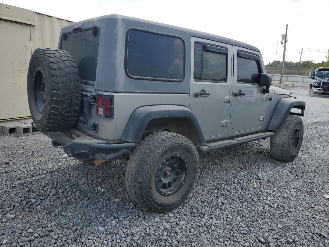 2013 Jeep Wrangler Unlimited Sport - Фото 3
