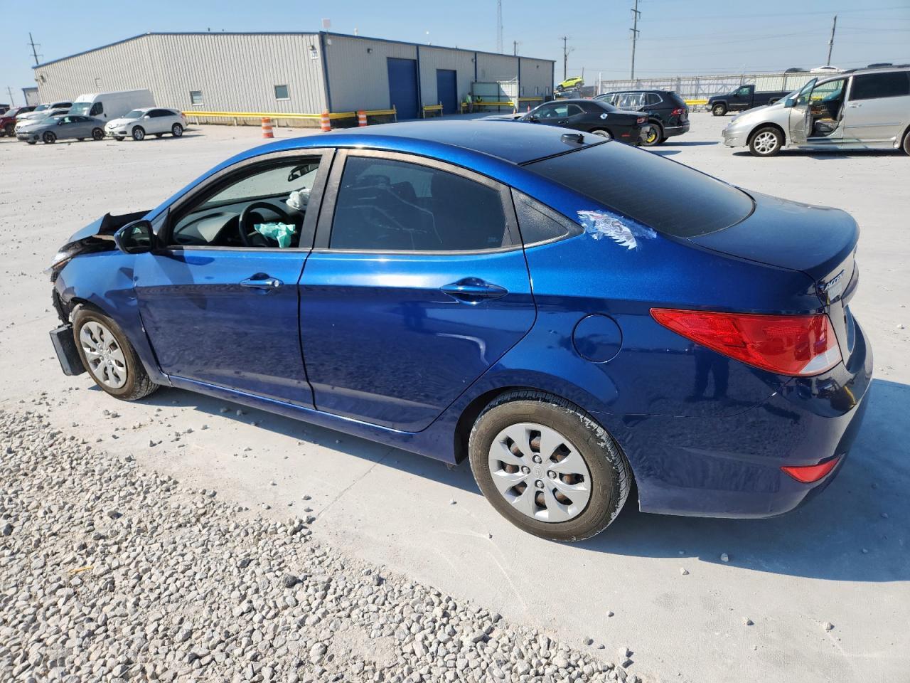 2017 Hyundai Accent Se - Фото 2