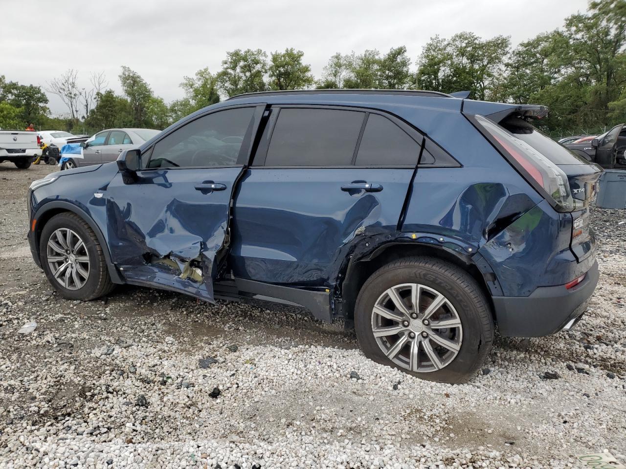 2019 Cadillac Xt4 - Фото 2