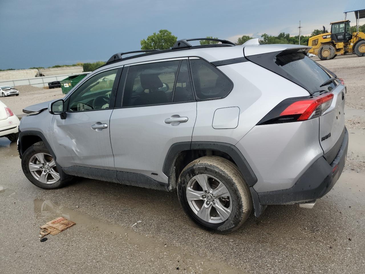 2024 Toyota Rav4 Le - Image 2