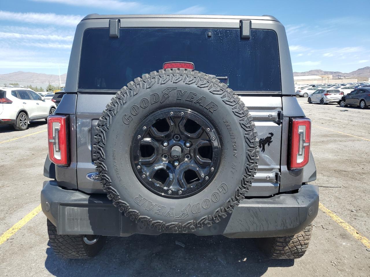 2022 Ford Bronco Base - Image 6