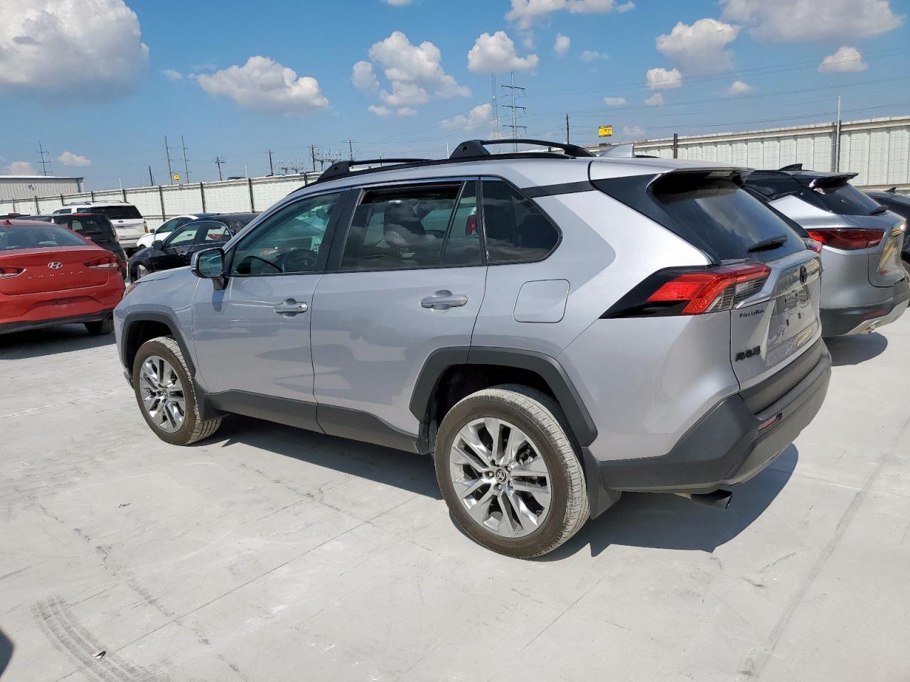 2024 Toyota Rav4 Xle Premium - Фото 2
