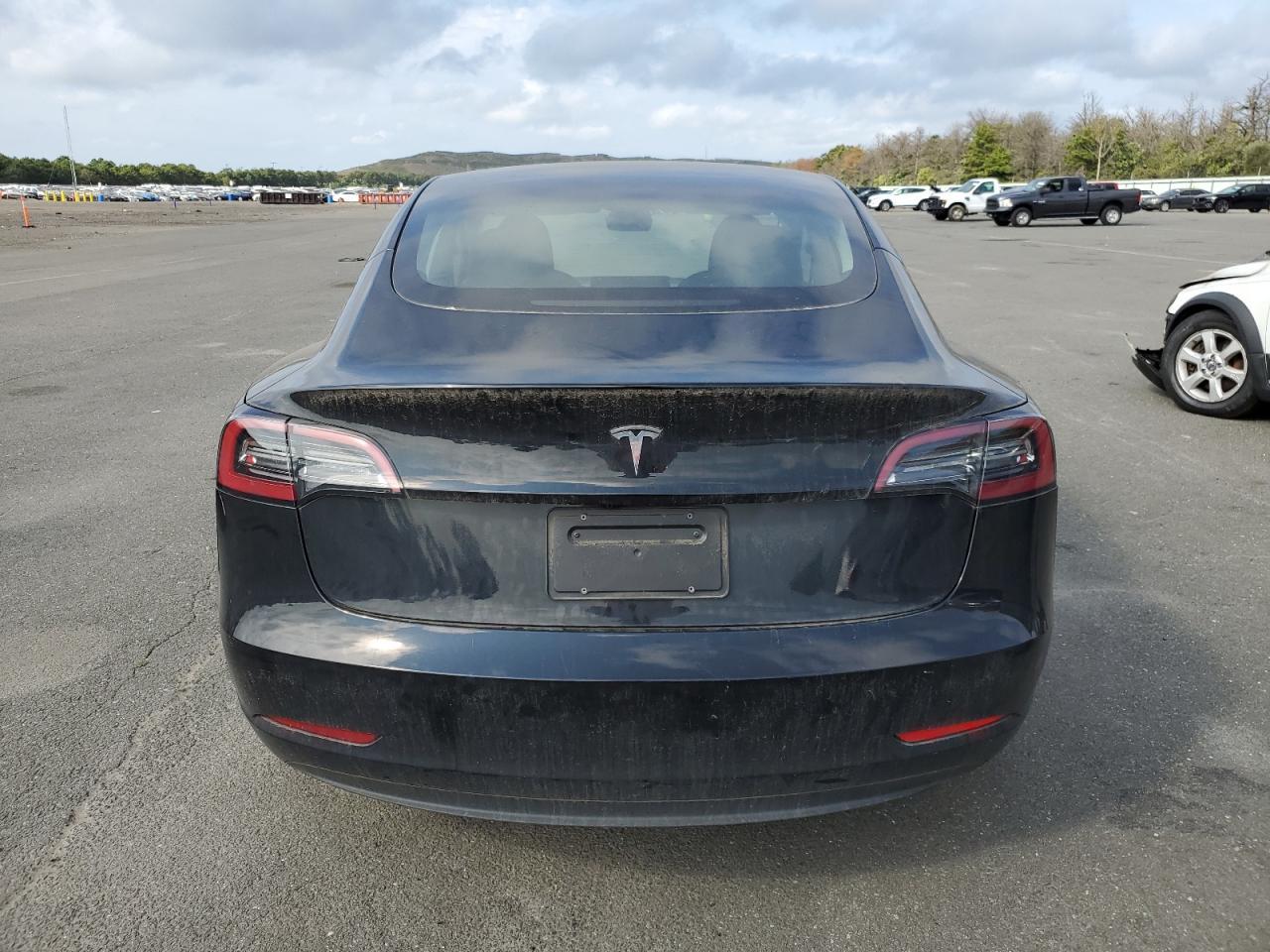 2023 Tesl Model 3 - Image 6
