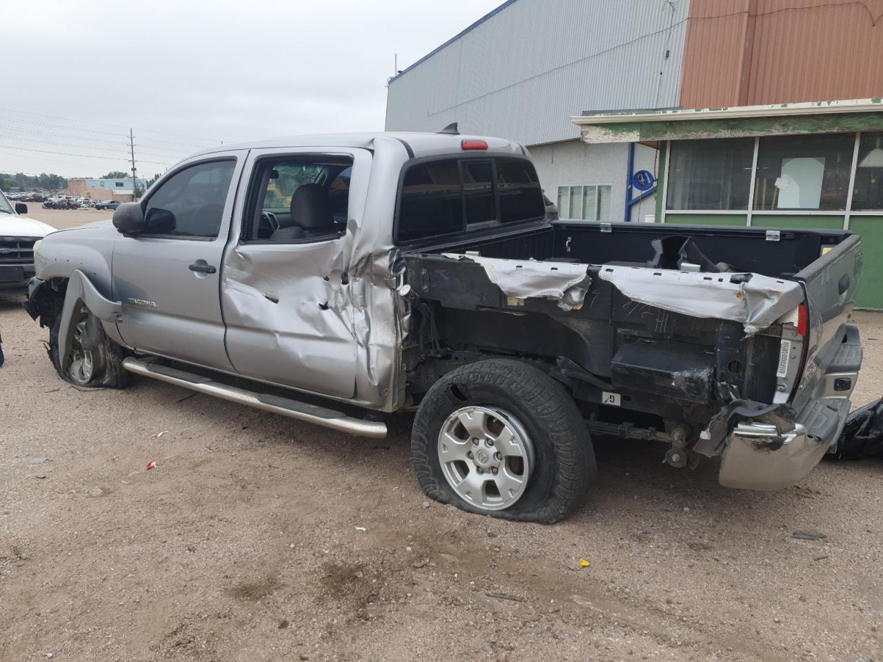 2015 Toyota Tacoma Double Cab - Image 2