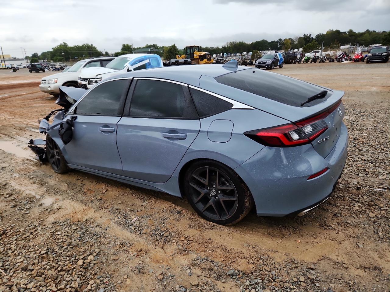 2022 Honda Civic Sport Touring - Image 2