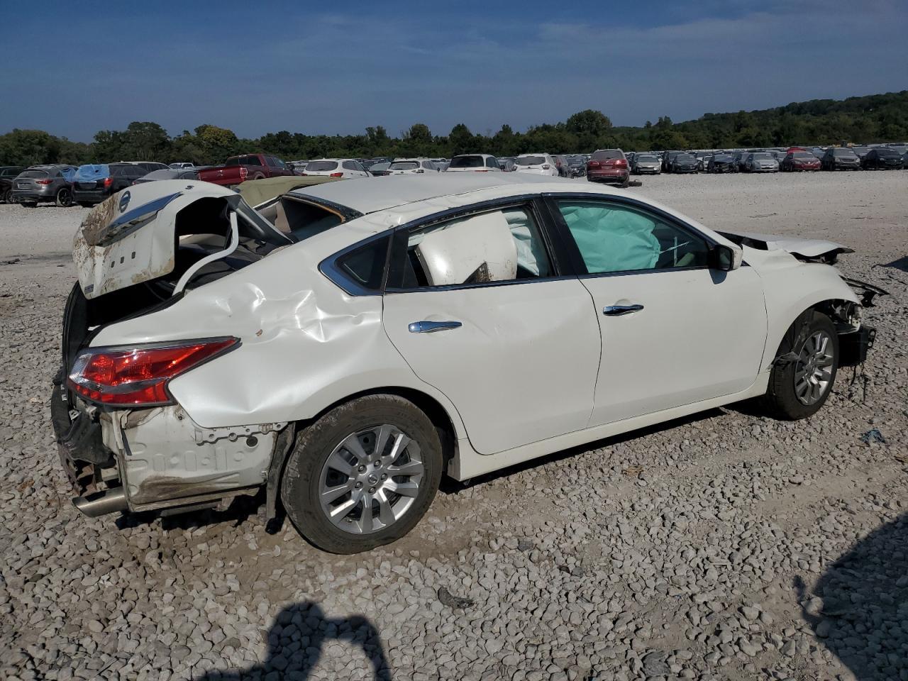 2015 Nissan Altima 2.5 - Image 3