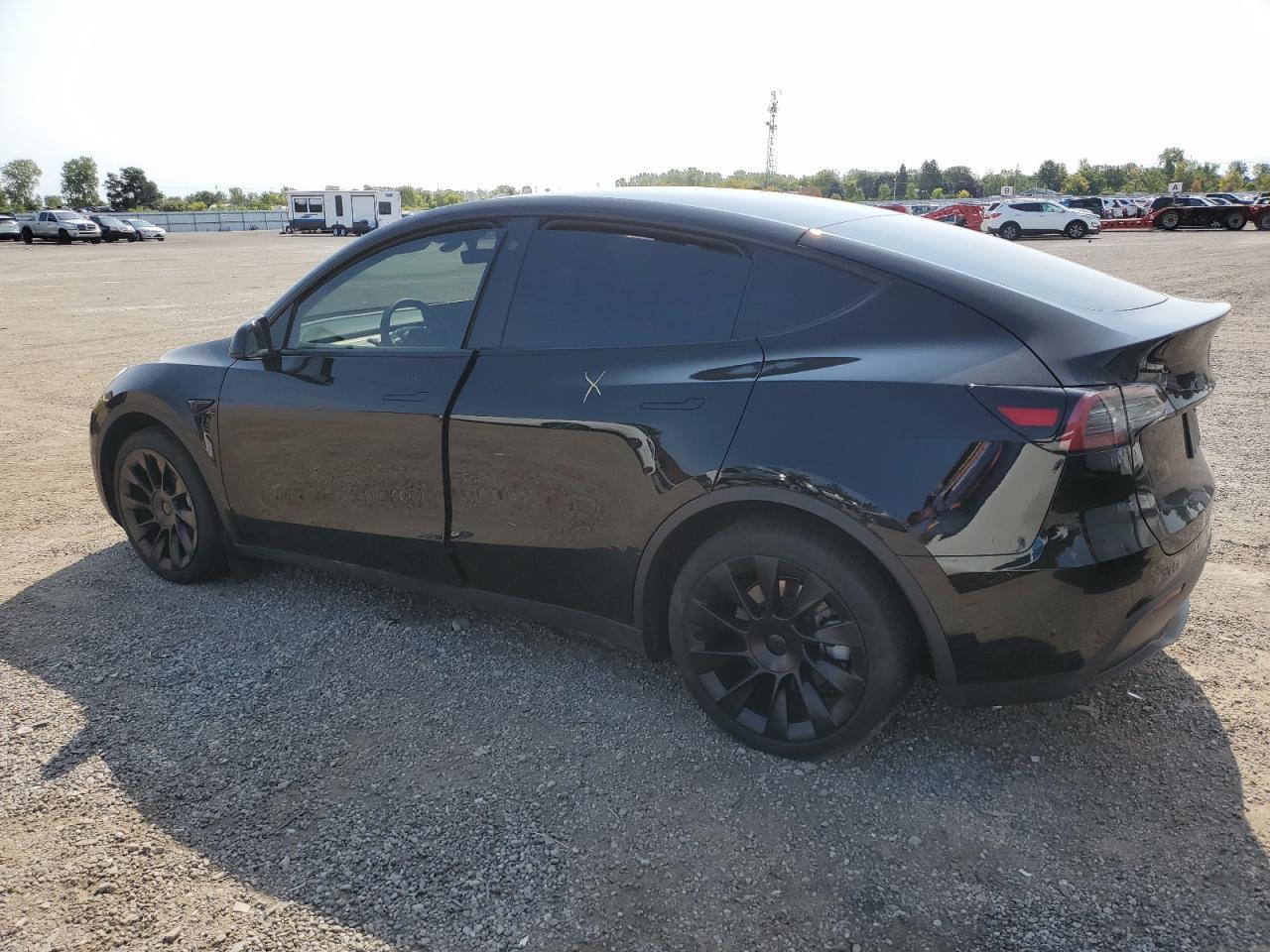 2023 Tesla Model Y - Image 2