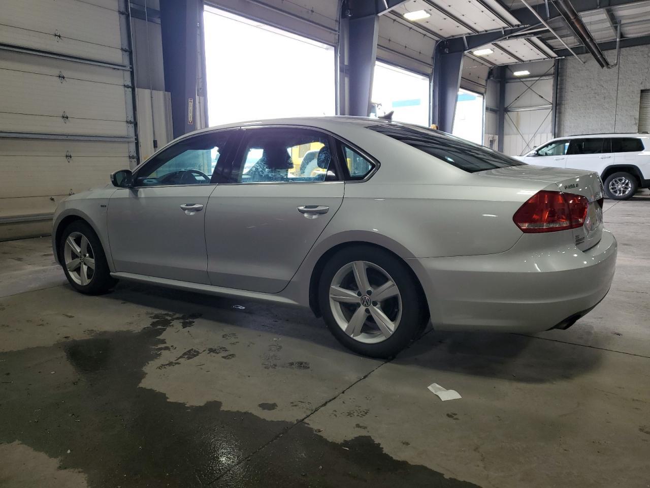 2015 Volkswagen Passat S - Image 2