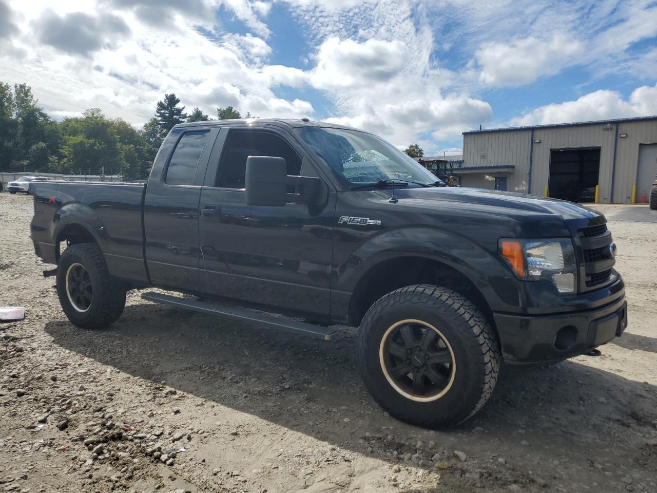 2013 Ford F150 Super Cab - Image 4
