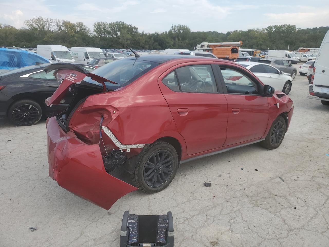 2023 Mitsubishi Mirage G4 Es - Image 3