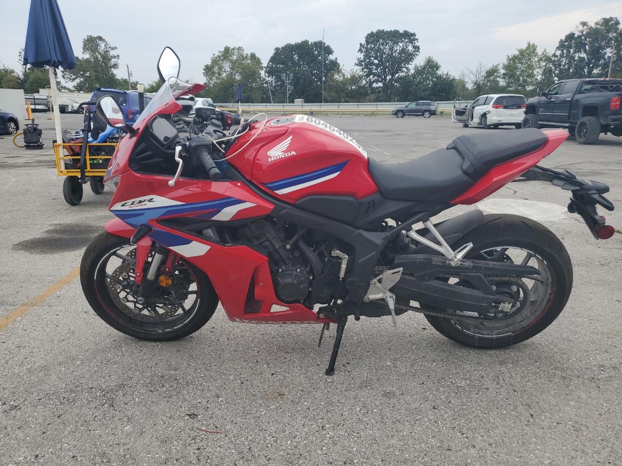 2024 Honda Cbr650 R - Image 3