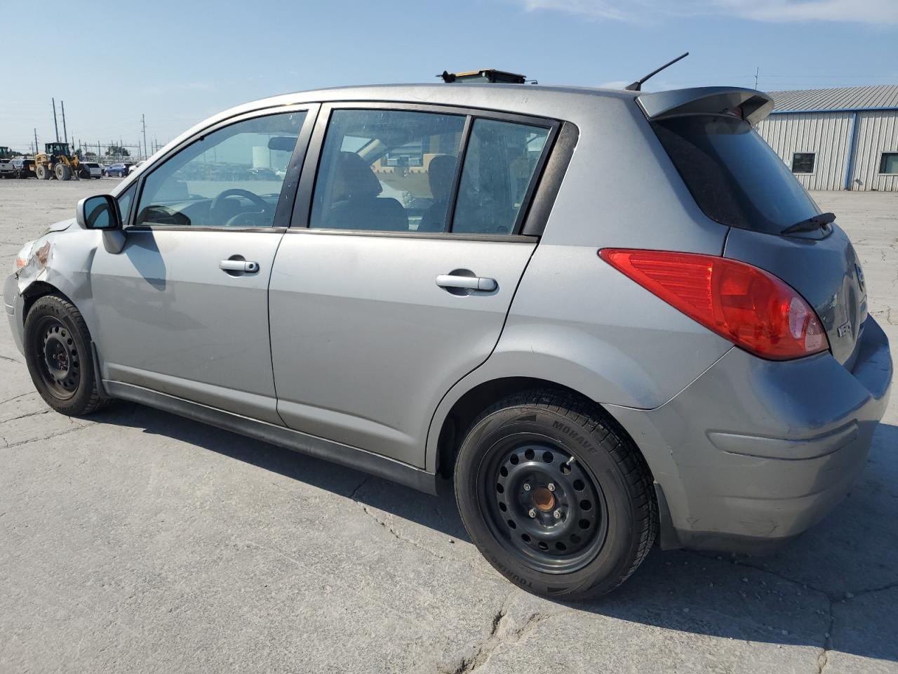 2012 Niss Versa 1.8 S - Image 2