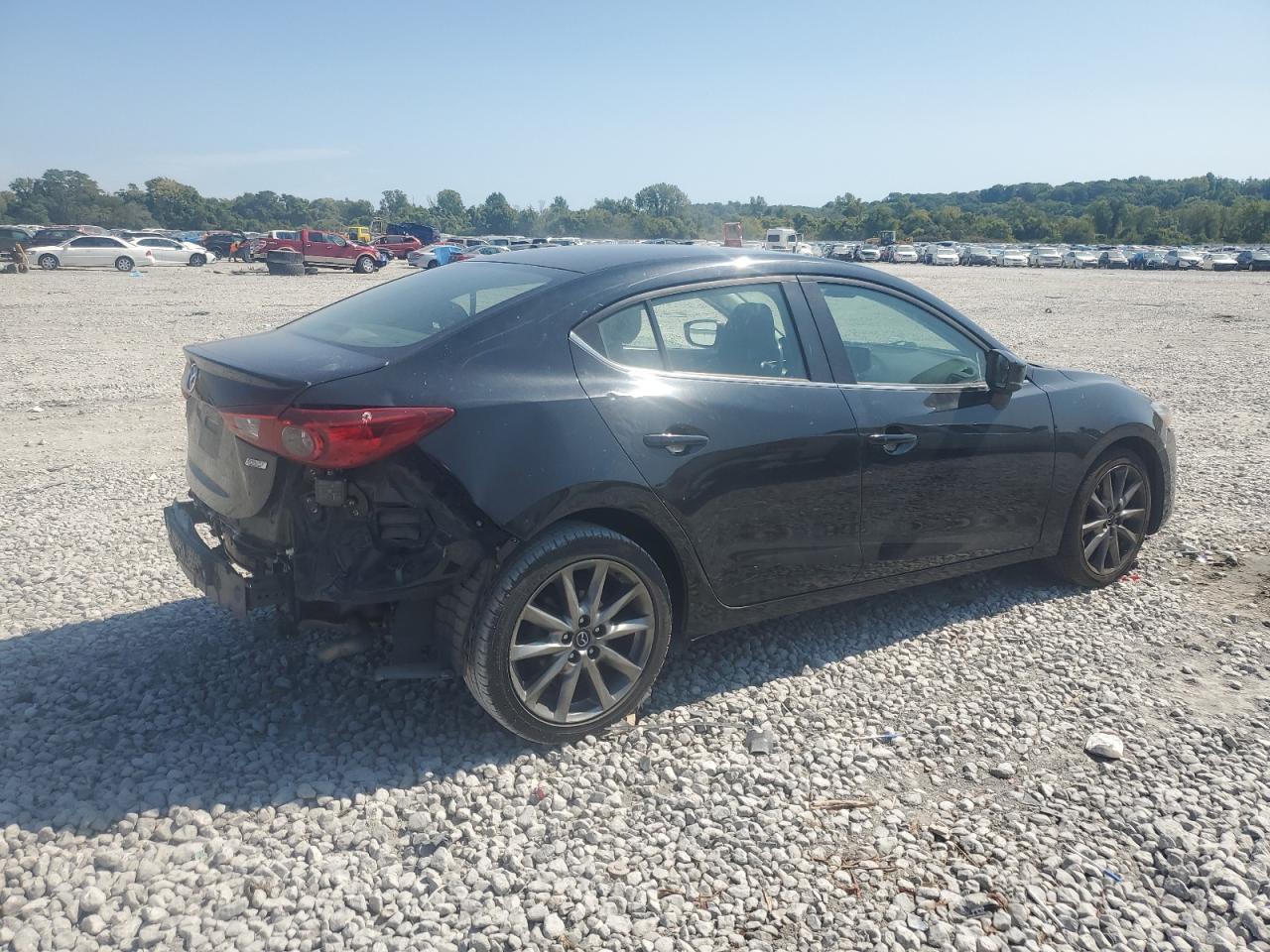 2018 Mazda 3 Touring - Фото 3