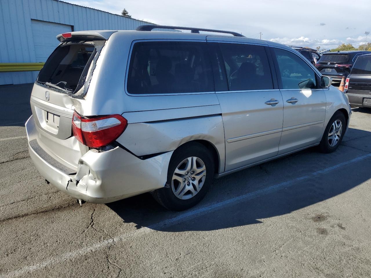 2006 Honda Odyssey Ex - Image 3