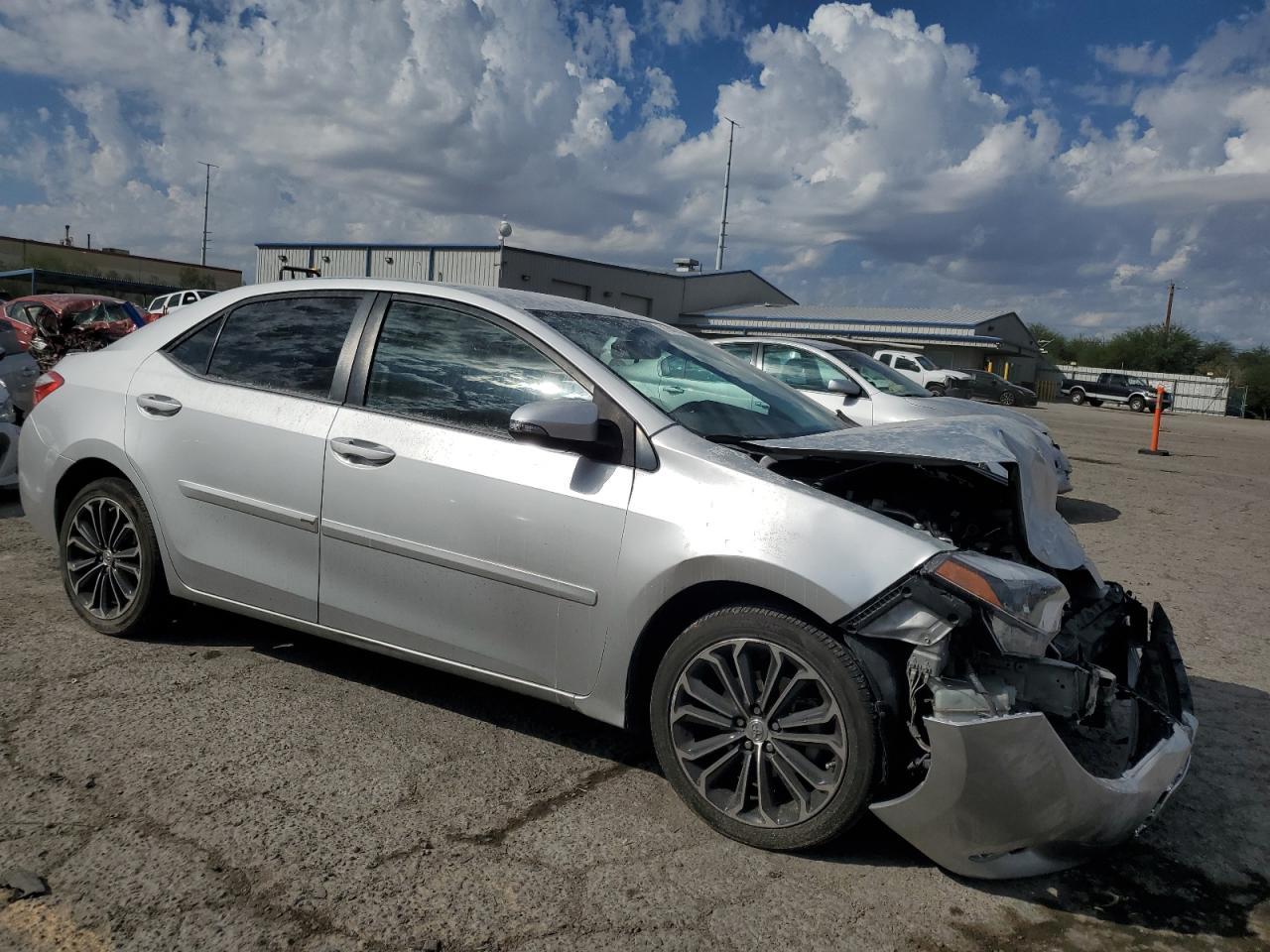 2015 Toyota Corolla L - Фото 4