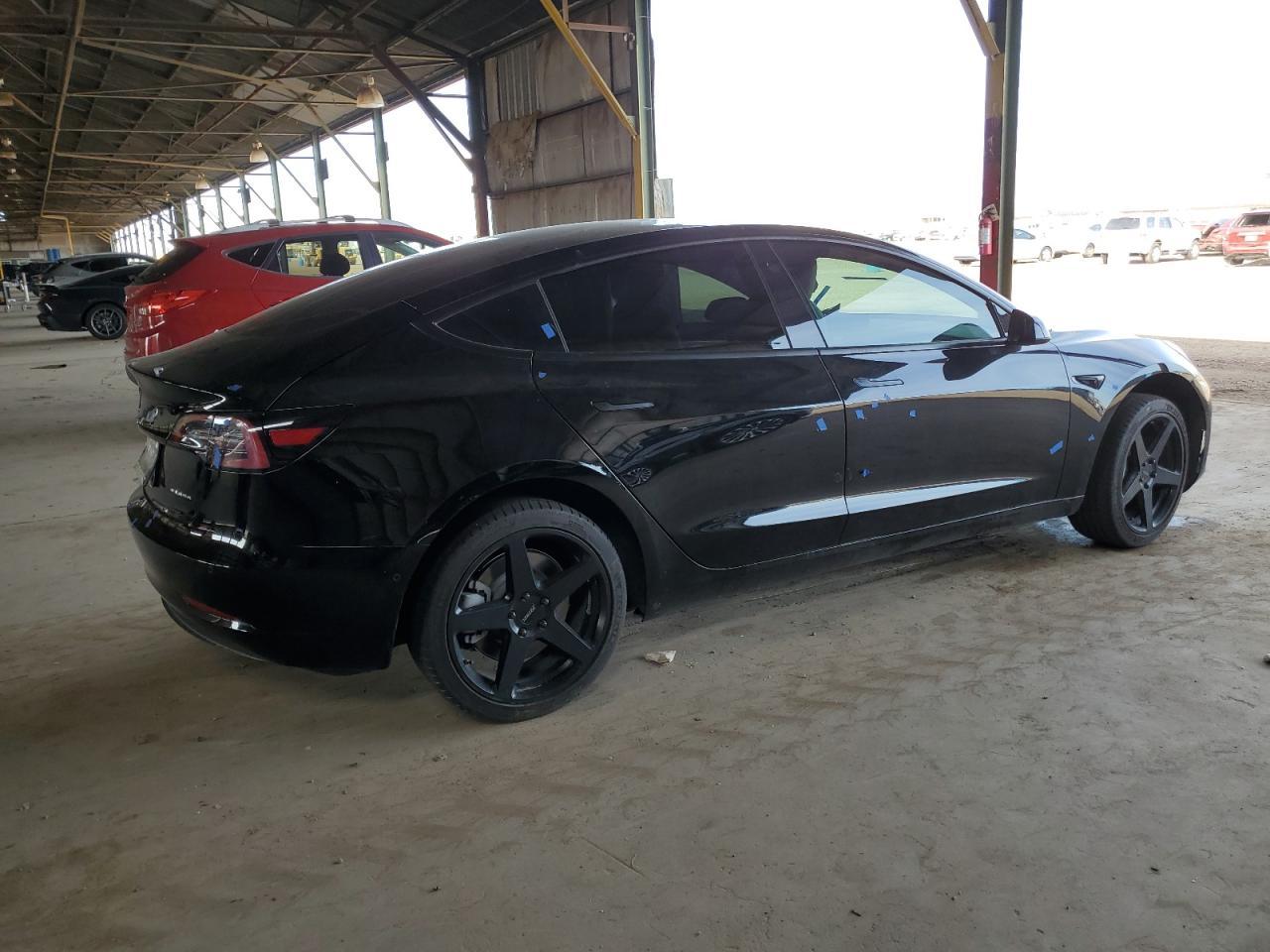 2022 Tesla Model 3 - Image 3