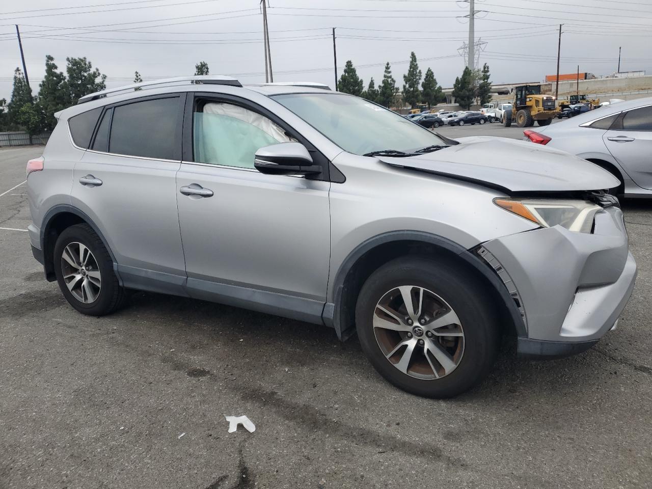 2016 Toyota Rav4 Xle - Image 4